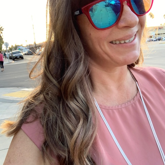 Meet your Posher, Jenny - Picture 2 of 4